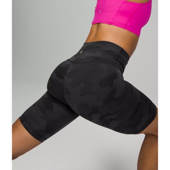 lululemon athletica Pants - NWOT lululemon Wunder Train Hi-Rise Shorts 8”